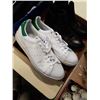 Image 4 : 3 PAIRS OF SHOES MR B'S SUZE US 13, ADIDAS STAN SMITH SIZE 13 US AND STEVE MADDEN SIZE 10