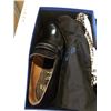 Image 7 : 3 PAIRS OF SHOES MR B'S SUZE US 13, ADIDAS STAN SMITH SIZE 13 US AND STEVE MADDEN SIZE 10