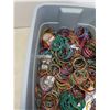 Image 3 : TOTE OF BANGLES