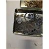 Image 2 : 2 TINS OF JEWELERY