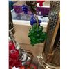 Image 8 : VINTAGE TABLE LAMP WITH HANGING GRAPE PENDENTS AND MCM TABLE LAMP
