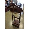 Image 11 : Solid wood vintage valet stand - 50 inches tall, 18 wide, 16 deep