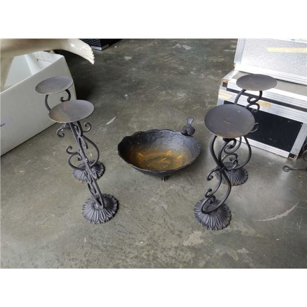 4 decorative metal stands and cast iron bird bath