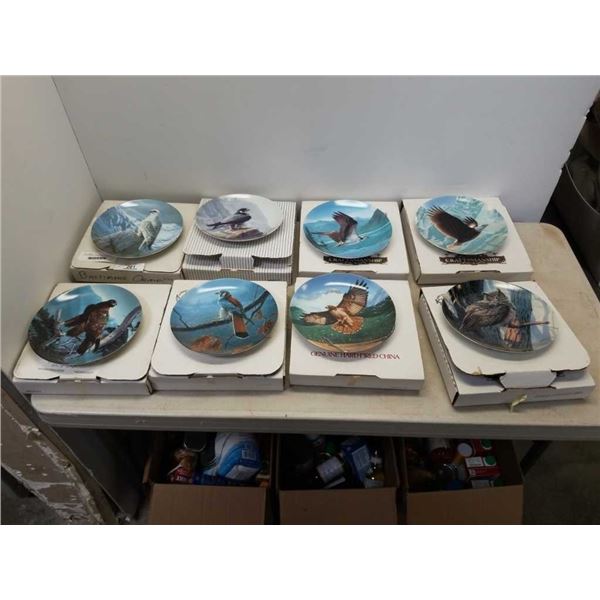 BRADFORD EXCHANGE MAJESTIC BIRDS 8 COLLECTOR PLATE SET