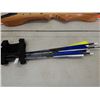 Image 4 : 2 wildcat recurve 20lb pull bows with 5 target arrows, arm sleeve and hardcase