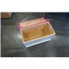Image 4 : Pink/white storage chest/bench - 31 inch wide x 16 deep x 20 tall