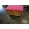 Image 5 : Pink/white storage chest/bench - 31 inch wide x 16 deep x 20 tall