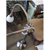 Image 2 : FLEXIBLE 2 HEADED FLOOR LAMP