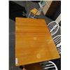Image 9 : MAPLE AND WHITE DINING TABLE WITH LEAF AND 4 CHAIRS - 4 X 3 FOOT X 29 INCHES TALL WITH 12 INCH LEAF