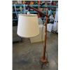 Image 7 : MAPLE FLOOR LAMP