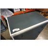 Image 3 : PAINTED 4 DRAWER CHEST OF DRAWERS - 40 TALL 29 WIDE 17 INCHES DEEP