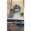 Image 1 : 2 WIND CHIMES