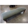 Image 7 : QUEEN ANNE STYLE FOOT BENCH - 43 INCHES WIDE X 13 DEEP X 10 TALL