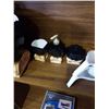 Image 4 : CIC CONTAINERS AND SOAP DISPENSER AND ESQUE LEAF DISHES