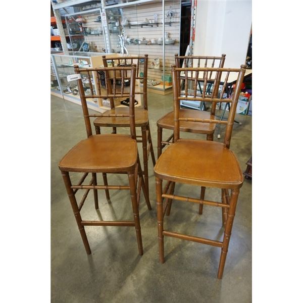 4 WOOD BAR STOOLS