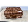 Image 1 : Wicker picnic basket set