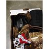 Image 9 : Box of jacket, vest and purses