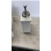 Image 2 : 4 VINTAGE PUMP DISPENSERS
