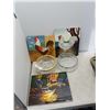 Image 1 : 2 Crystal bowls and 3 porcelain tiles