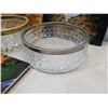 Image 4 : 2 Crystal bowls and 3 porcelain tiles