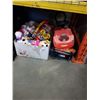 Image 1 : 2 TRAYS OF KIDS TOYS