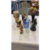 Image 1 : LOT OF COLLECTABLES AND FIGURES, CHIPPED HUMMEL, CHIPPED ROYAL WINTON GRIMWADES FACE MUG
