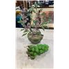 Image 1 : SMALL JADE TREE AND GRAPES