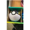 Image 3 : TRAY OF POKEMON CARDS AND POKEBALLS