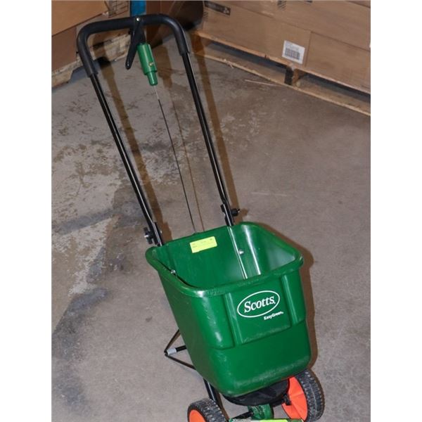 SCOTT’S EASY GREEN SPREADER
