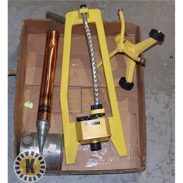 WATER SPRINKLER AND A CONTINUOUS HOSE SPRAYER