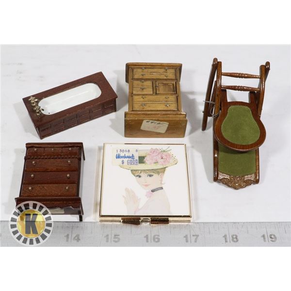 FLAT OF ANTIQUE DOLL FURNITURE