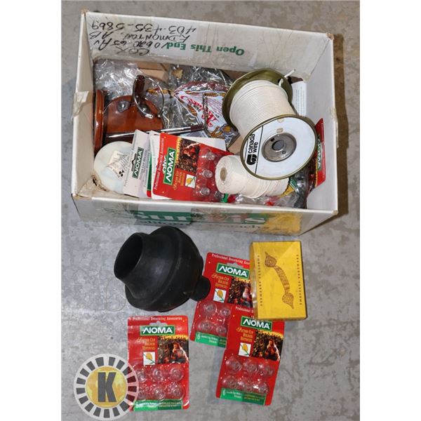 BOX OF ASSORTED ITEMS INCLUDES TOILET PLUNGER