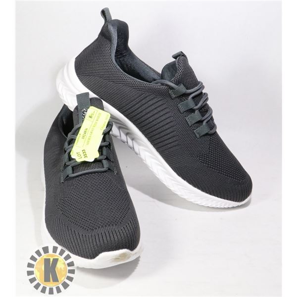 RUNNING SHOES GRAY WITH WHITE SOLES