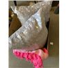 Image 1 : Throw cushions and blanket