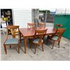 Image 1 : Table 6 chairs and a leaf