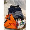 Image 1 : Shirts bikinis abs pants medium