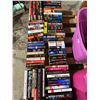 Image 1 : 4 flats of books