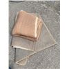 Image 1 : 2 moving blankets