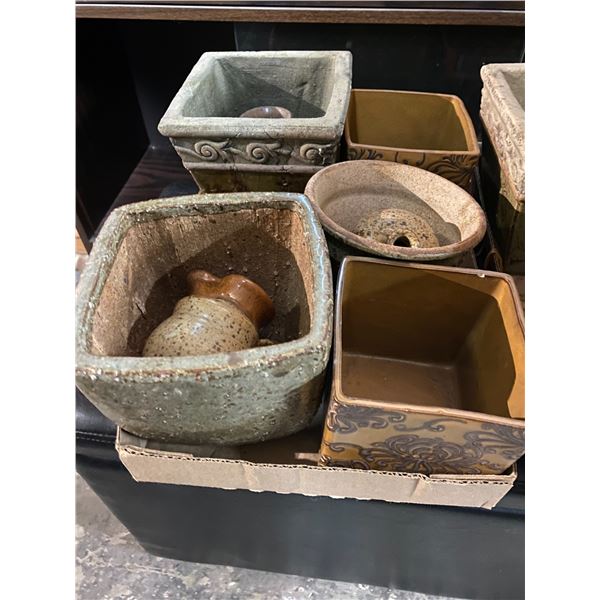 Lot of pottery