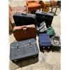 Image 1 : Lot suitcases