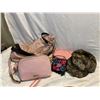 Image 1 : Lot of purses and hat