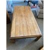 Image 1 : Coffee and twosome tables