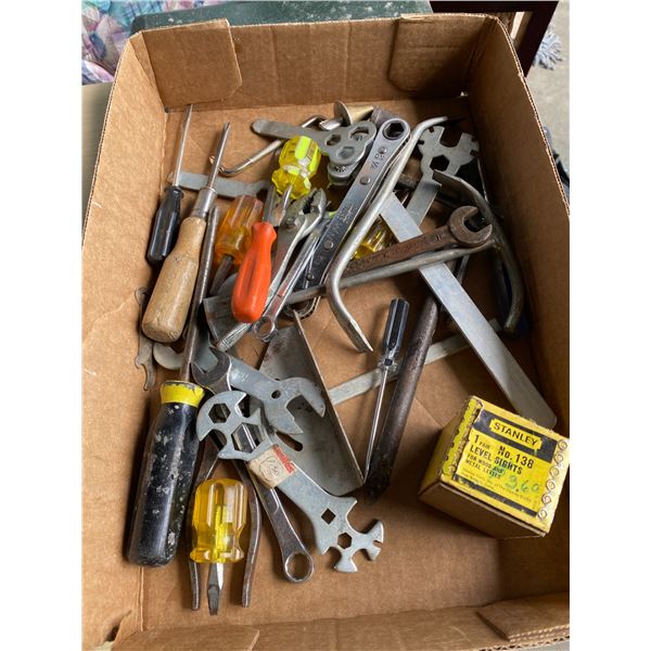 Lot hand tools