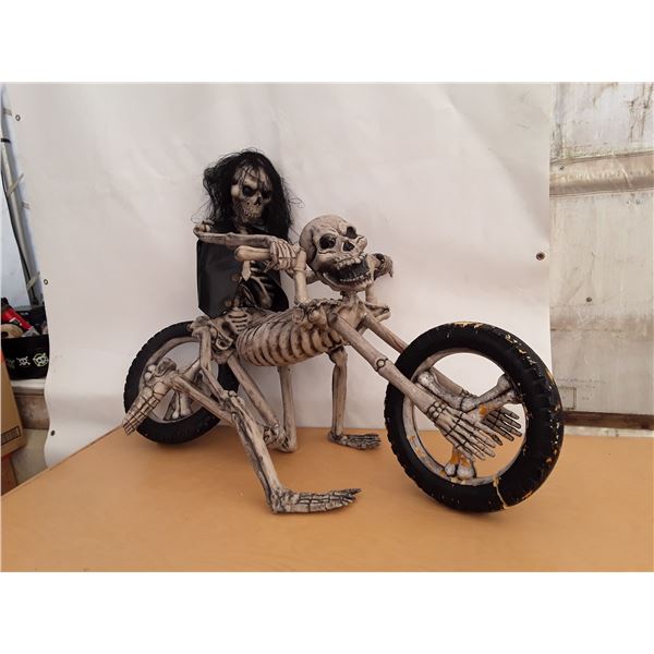 Skeleton Motorcycle Aprox 4'-5' Long