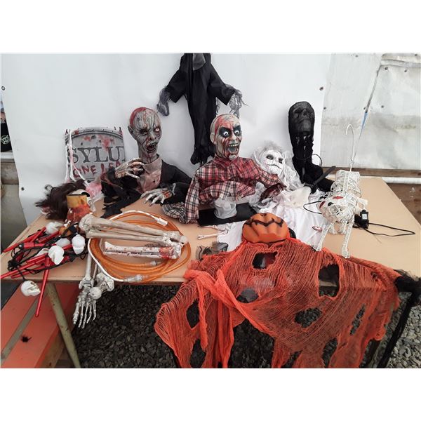 Lot of Ghouls and Other Creepy Things