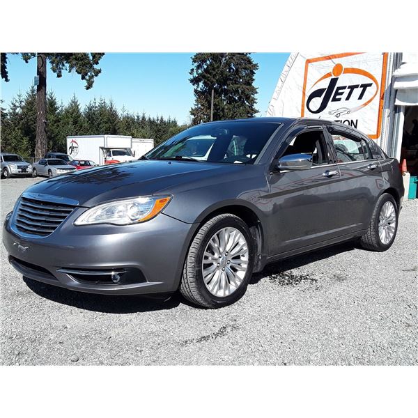 E3 --  2013 CHRYSLER 200 LTD  , Grey , 103750  KM's
