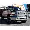 Image 10 : A8 --  2001 FORD F350 SRW SUPER DUTY EXT CAB 4X4 , Red , 290143  KM's TMU  "NO RESERVE"