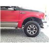 Image 18 : A8 --  2001 FORD F350 SRW SUPER DUTY EXT CAB 4X4 , Red , 290143  KM's TMU  "NO RESERVE"