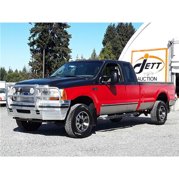 A8 --  2001 FORD F350 SRW SUPER DUTY EXT CAB 4X4 , Red , 290143  KM's TMU  "NO RESERVE"