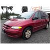 Image 1 : A6 --  1996 DODGE CARAVAN LE , Red , 273911  KM's
